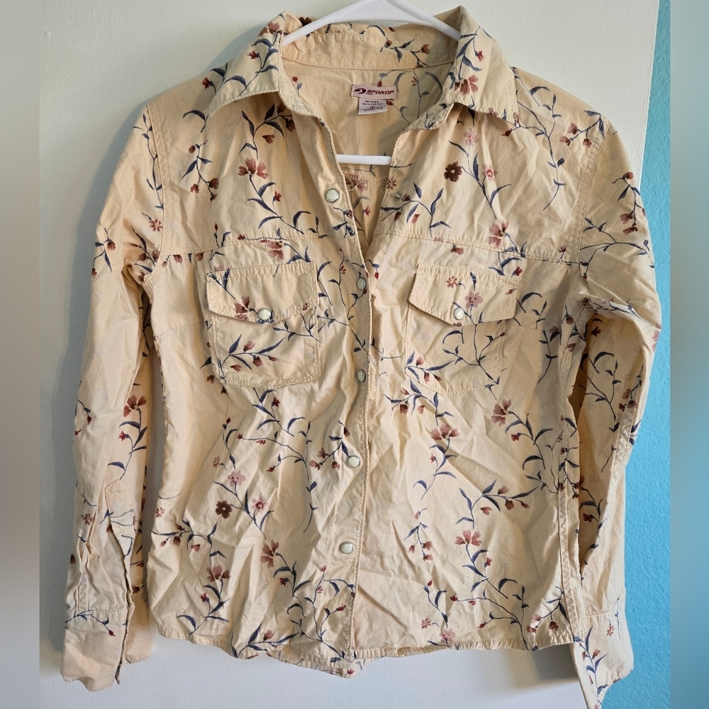 Sportif USA Floral Button-up Size Small